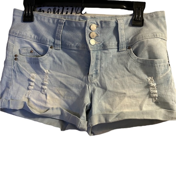 YMI  WANN BETTA BUTT? JEAN Distressed shorts stretch light blue Sz 9 - Picture 1 of 3